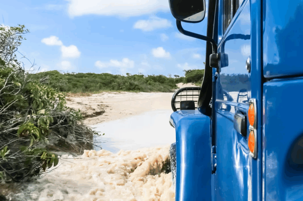 Jeep em meio aos alagamentos dos Lençóis