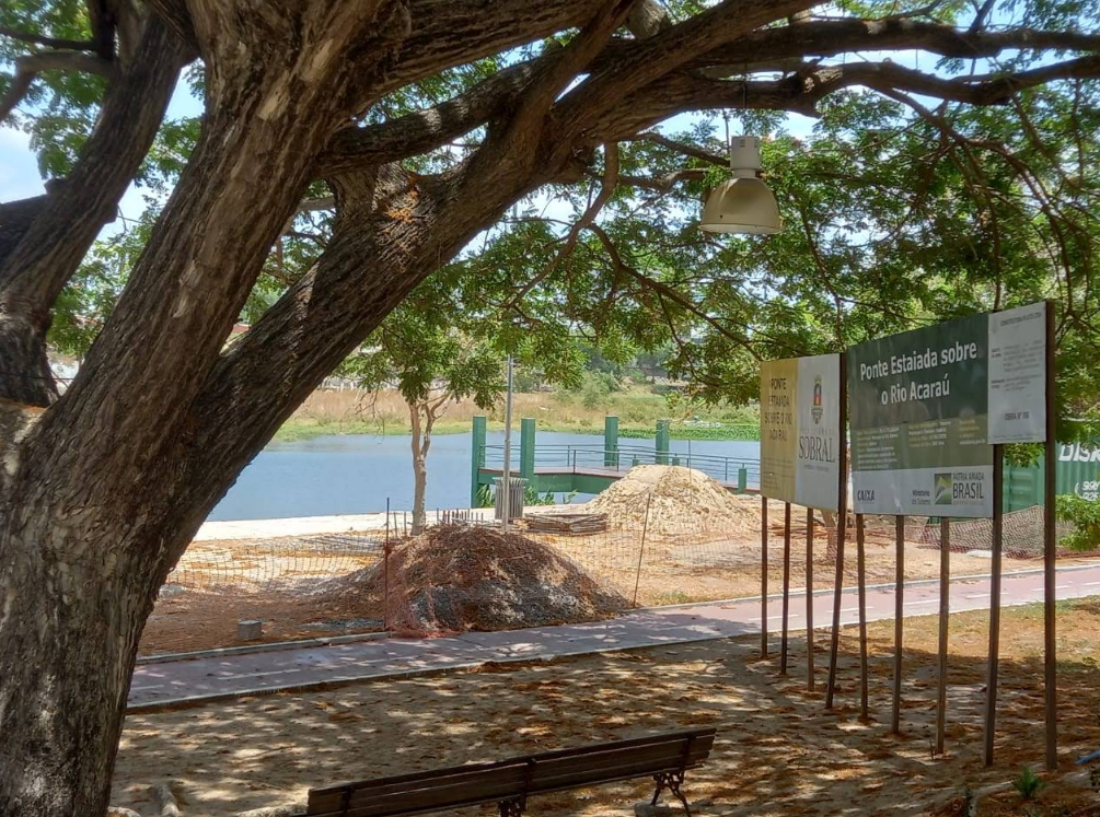 Ponte Estaiada sobre o Rio Acaraú